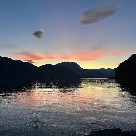 Viandantelakehouse - View Abbadia Lariana